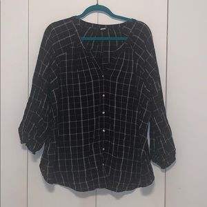 Black&white plaid v-neck blouse